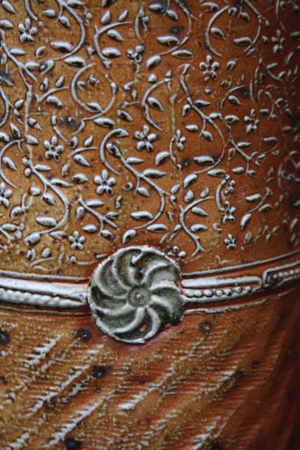 Katrin_Otolski's vase textured with HR-042