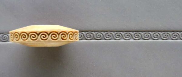Greek Key Spiral Finger Roller