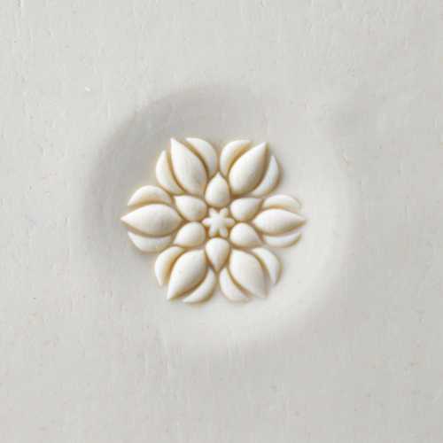 curve top lotus buds pottery stamp