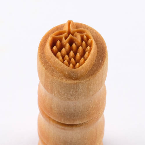 Scs-217 Small Round Stamp - Strawberry