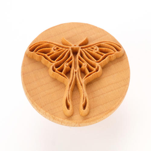 Scxl-062 Extra Large Round Stamp - Luna Moth